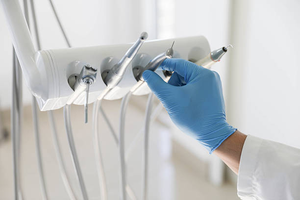 Professional Emergency Dentist technician working in Sacramento, CA